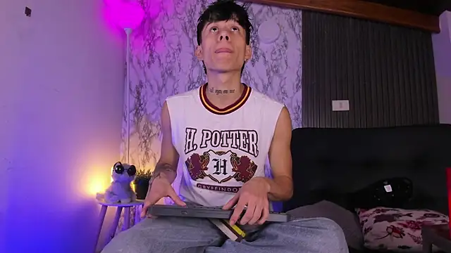 Snapshot of Jake_beach_ chatting on February 2026 04:57:02 AM Jake beach online show from February 2026 04:57:02 AM