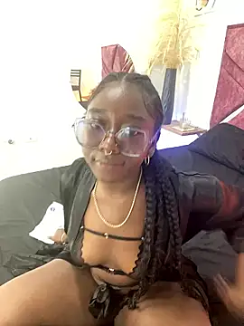 Snapshot of ZahhyGrey chatting on January 2026 08:32:02 PM ZahhyGrey online show from January 2026 08:32:02 PM