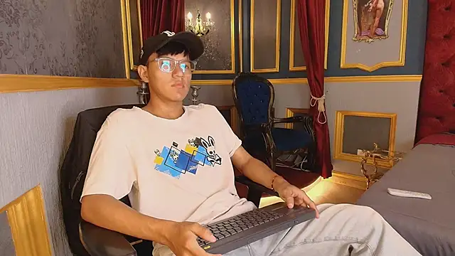 Snapshot of isaac_grimm chatting on January 2026 03:09:02 AM isaac grimm online show from January 2026 03:09:02 AM