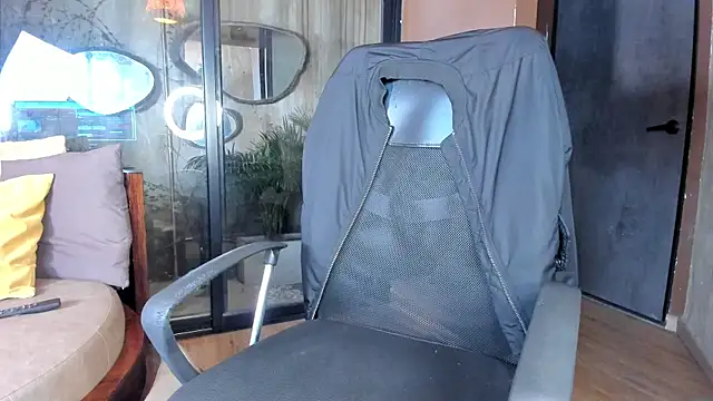 Snapshot of isaac_grimm chatting on January 2026 03:21:02 AM isaac grimm online show from January 2026 03:21:02 AM