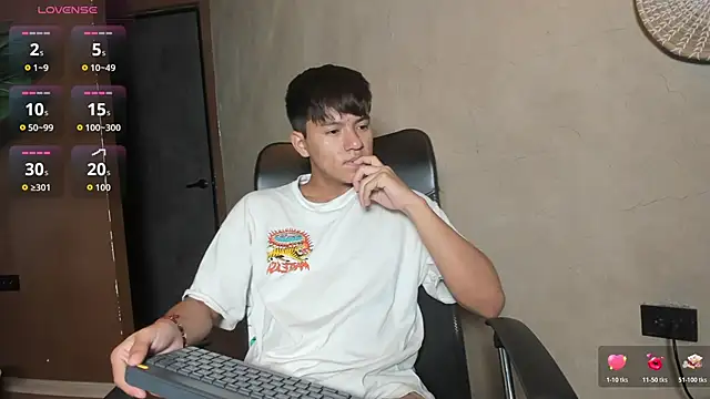 Snapshot of isaac_grimm chatting on February 2026 03:10:01 AM isaac grimm online show from February 2026 03:10:01 AM