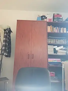 Snapshot of Sareyxon chatting on December 2025 10:24:01 AM Sareyxon online show from December 2025 10:24:01 AM