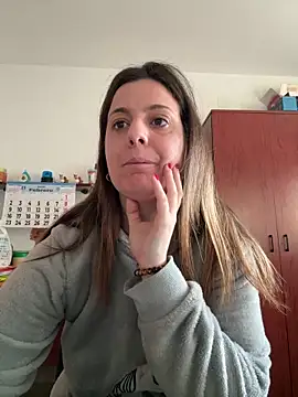 Snapshot of Sareyxon chatting on February 2026 07:26:01 AM Sareyxon online show from February 2026 07:26:01 AM