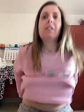 Snapshot of Sareyxon chatting on February 2026 11:20:01 AM Sareyxon online show from February 2026 11:20:01 AM