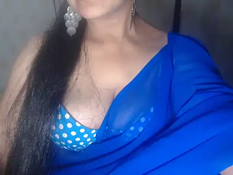 Snapshot of Hotronita123 chatting on May 2026 05:52:02 PM Hotronita123 online show from May 2026 05:52:02 PM