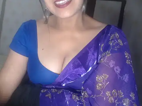 Snapshot of Hotronita123 chatting on May 2026 05:31:01 PM Hotronita123 online show from May 2026 05:31:01 PM