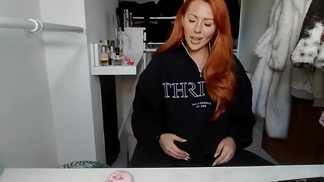 Snapshot of Emberreignedit chatting on February 2026 03:30:02 PM Emberreignedit online show from February 2026 03:30:02 PM