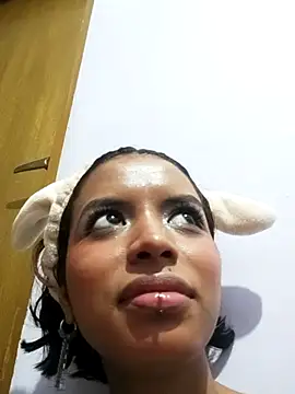 Snapshot of GrishaMochka chatting on December 2025 12:29:01 AM GrishaMochka online show from December 2025 12:29:01 AM