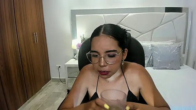 alana martiins online show from June 2026 11:42:01 PM