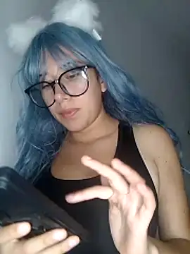 Snapshot of RoxieHart05 chatting on February 2026 03:07:02 AM RoxieHart05 online show from February 2026 03:07:02 AM