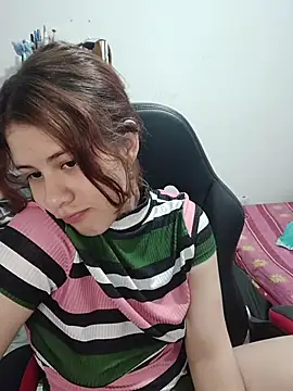 Snapshot of dakota021 chatting on February 2026 01:04:02 AM dakota021 online show from February 2026 01:04:02 AM