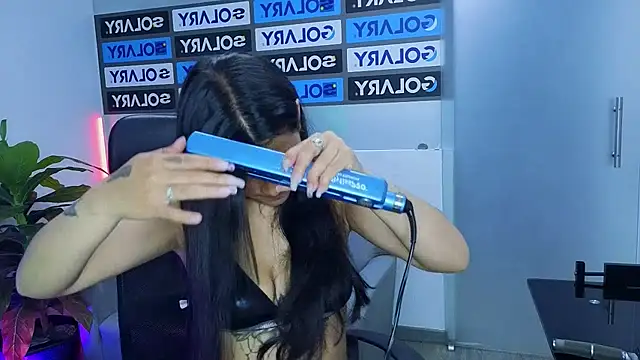 Snapshot of ScarlethJonz chatting on December 2025 02:11:01 PM ScarlethJonz online show from December 2025 02:11:01 PM