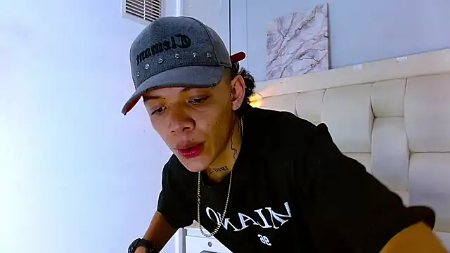 Snapshot of daniel_garzon chatting on April 2026 08:59:01 PM daniel garzon online show from April 2026 08:59:01 PM