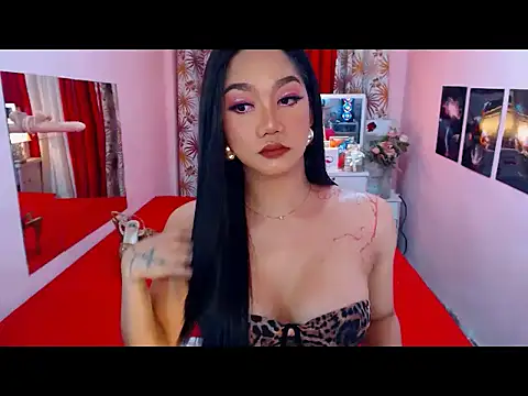 UrScreenGoddess online show from June 2026 12:17:01 AM