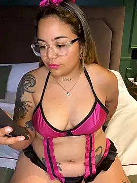 Snapshot of Lindalatina2001 chatting on January 2026 01:08:02 AM Lindalatina2001 online show from January 2026 01:08:02 AM