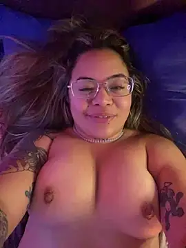 Lindalatina2001 online show from May 2026 02:30:01 AM