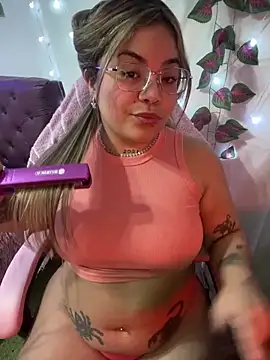 Lindalatina2001 online show from June 2026 01:40:01 AM