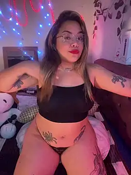 Lindalatina2001 online show from June 2026 06:47:01 PM
