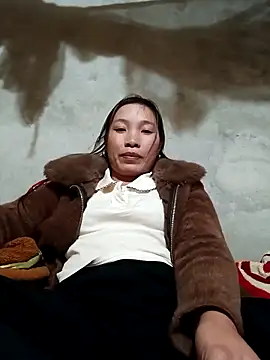 Snapshot of Evelyn-n chatting on February 2026 06:51:01 AM Evelyn-n online show from February 2026 06:51:01 AM