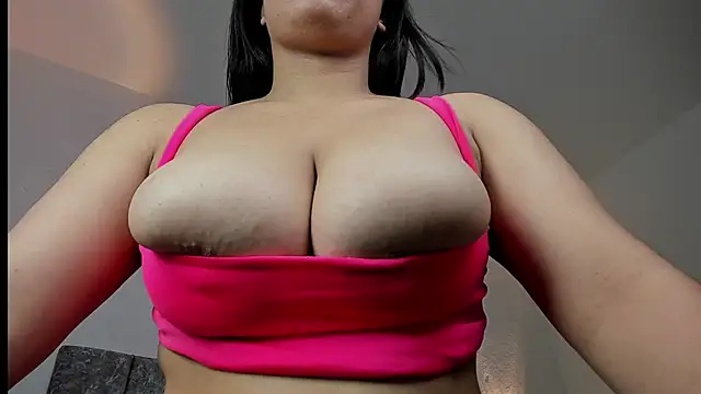 Snapshot of Mia_Allenn chatting on February 2026 12:53:02 PM Mia Allenn online show from February 2026 12:53:02 PM