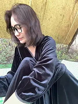 Snapshot of A-ZJunn chatting on March 2026 07:49:01 AM A-ZJunn online show from March 2026 07:49:01 AM
