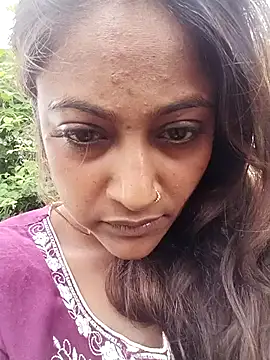 dusky diva d online show from August 2026 04:37:02 AM