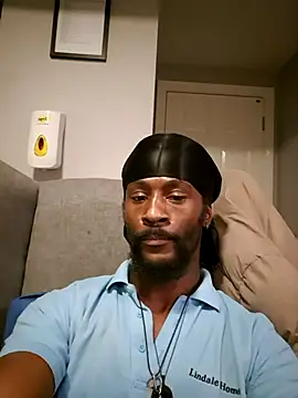 Snapshot of Emmanuelninja chatting on January 2026 10:59:02 PM Emmanuelninja online show from January 2026 10:59:02 PM