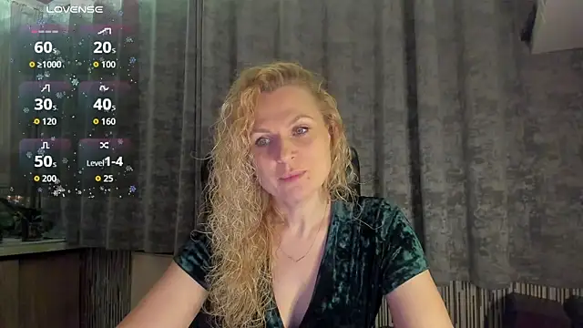 LanaLight x online show from April 2026 09:23:01 PM