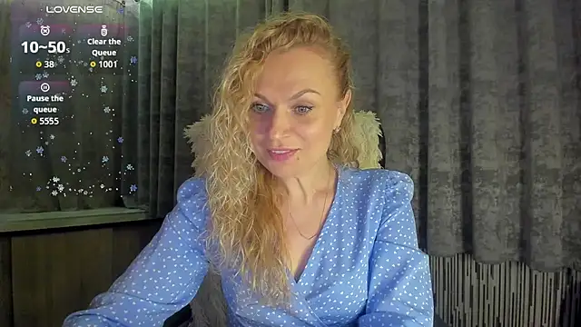 LanaLight x online show from May 2026 07:44:01 PM