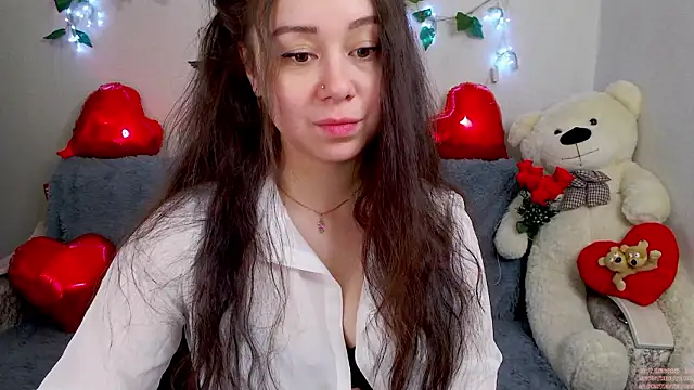 Snapshot of AlinaEleven chatting on February 2026 11:48:01 PM AlinaEleven online show from February 2026 11:48:01 PM