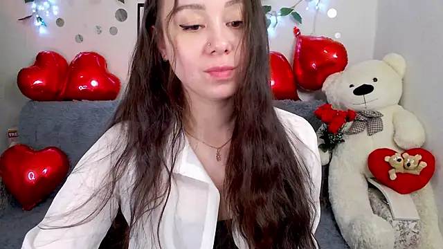 AlinaEleven online show from April 2026 10:08:02 PM