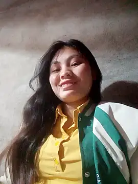 Snapshot of Hilary-123 chatting on January 2026 01:32:01 AM Hilary-123 online show from January 2026 01:32:01 AM