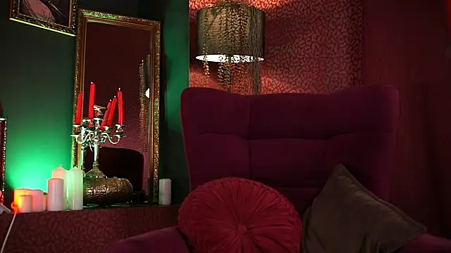 Roxa Lana online show from June 2026 02:01:01 PM