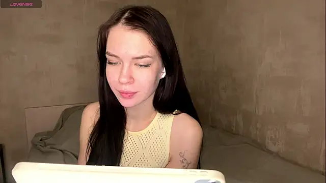 Snapshot of ElliRusk chatting on January 2026 07:19:02 PM ElliRusk online show from January 2026 07:19:02 PM