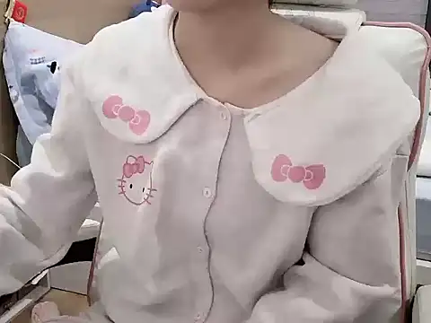 Snapshot of Yuyu-baobei chatting on February 2026 06:17:01 PM Yuyu-baobei online show from February 2026 06:17:01 PM