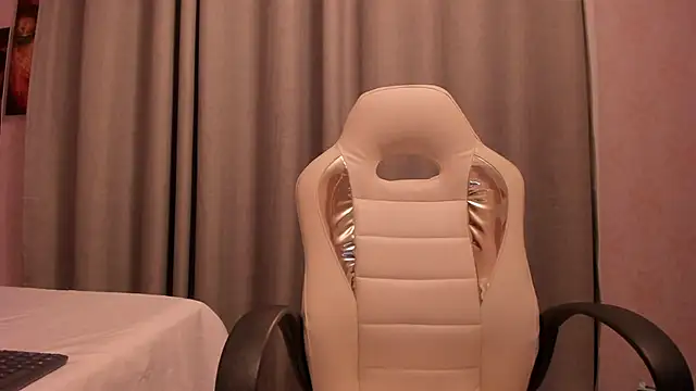 Snapshot of Miss_dare chatting on January 2026 10:19:02 AM Miss dare online show from January 2026 10:19:02 AM