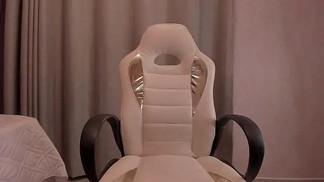 Snapshot of Miss_dare chatting on February 2026 10:25:01 AM Miss dare online show from February 2026 10:25:01 AM