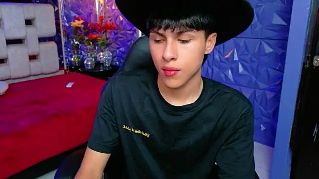 StormLuxX online show from February 2026 07:46:01 PM