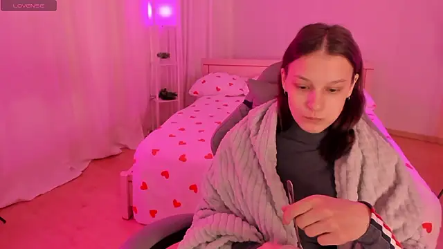 KrisDoeil online show from March 2026 02:18:02 AM