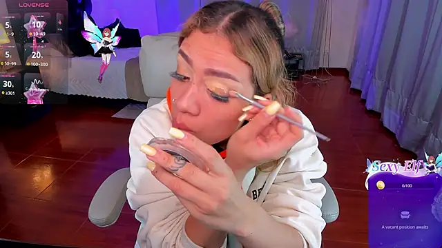 Snapshot of Zara_Wolf_ chatting on February 2026 10:53:02 AM Zara Wolf online show from February 2026 10:53:02 AM