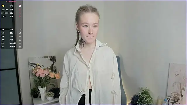 Snapshot of MaireLanda chatting on January 2026 04:18:01 AM MaireLanda online show from January 2026 04:18:01 AM