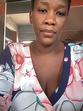 GiantClithpee online show from December 2024 11:40:01 AM