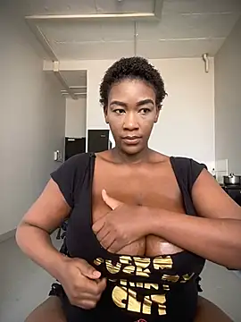 GiantClithpee online show from February 2025 08:31:02 AM