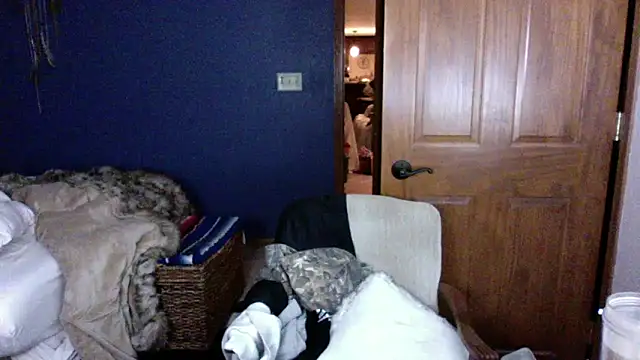 Snapshot of SpunRedneck chatting on December 2025 10:55:01 AM SpunRedneck online show from December 2025 10:55:01 AM