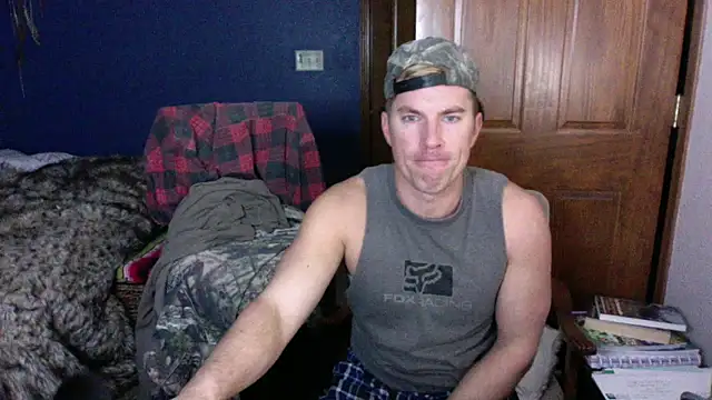 Snapshot of SpunRedneck chatting on January 2026 11:05:01 AM SpunRedneck online show from January 2026 11:05:01 AM