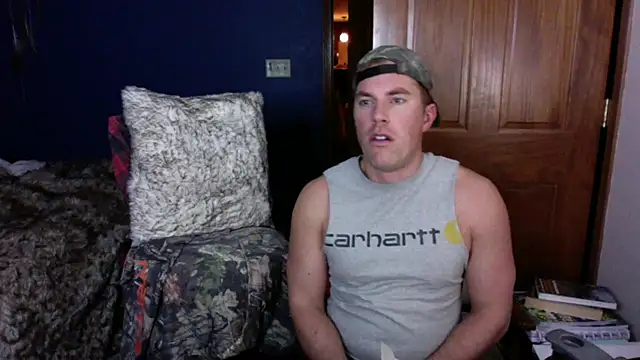 Snapshot of SpunRedneck chatting on January 2026 11:31:01 PM SpunRedneck online show from January 2026 11:31:01 PM