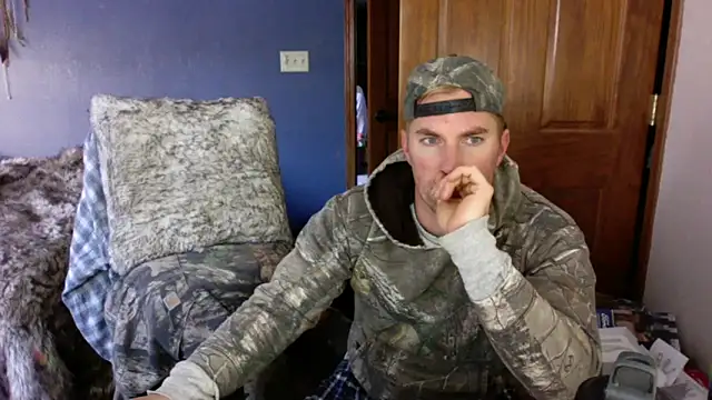 Snapshot of SpunRedneck chatting on February 2026 02:04:02 PM SpunRedneck online show from February 2026 02:04:02 PM