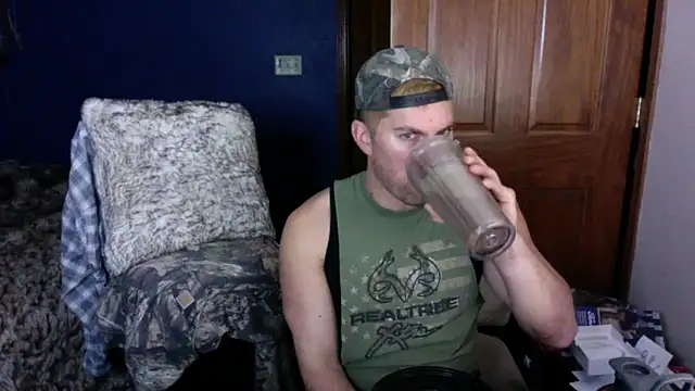 Snapshot of SpunRedneck chatting on February 2026 10:36:02 AM SpunRedneck online show from February 2026 10:36:02 AM