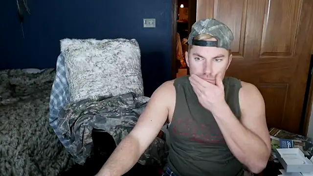 Snapshot of SpunRedneck chatting on February 2026 11:54:01 PM SpunRedneck online show from February 2026 11:54:01 PM