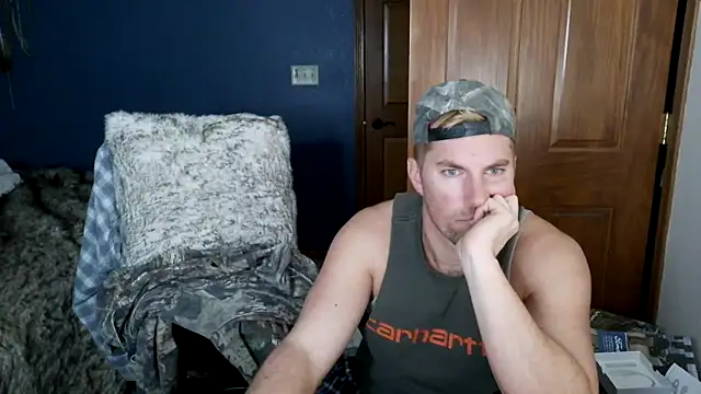 Snapshot of SpunRedneck chatting on February 2026 12:00:01 PM SpunRedneck online show from February 2026 12:00:01 PM